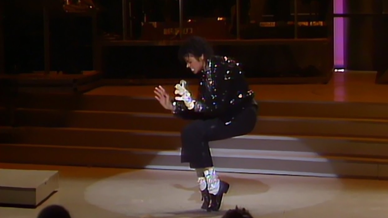michael-jackson-moon