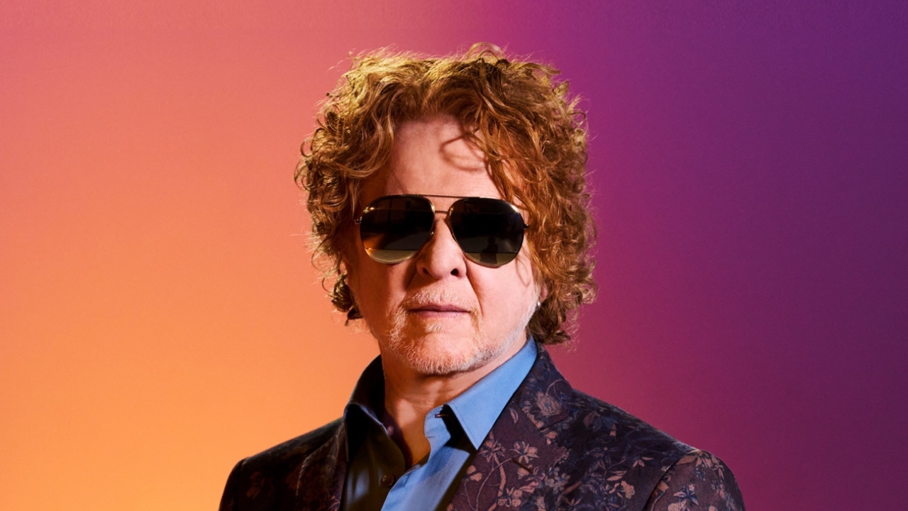 mick-hucknall-2