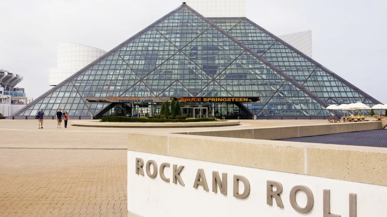 rockroll-hall-of-fame-museum